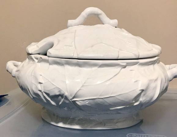 Maple White Tureen &  Lid