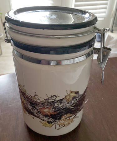 Mossy Oak Extra Large Canister with Hinged Lid