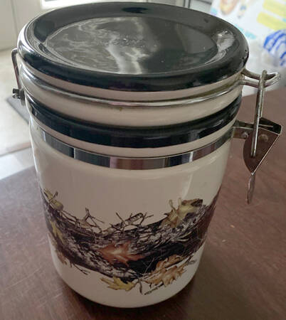Mossy Oak Large Canister with Hinged Lid
