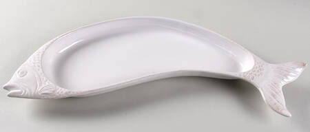 Seahorse and Seashell Menagerie White 19" Fish Platter