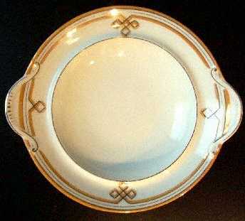 BSS78 Handled Cake Plate