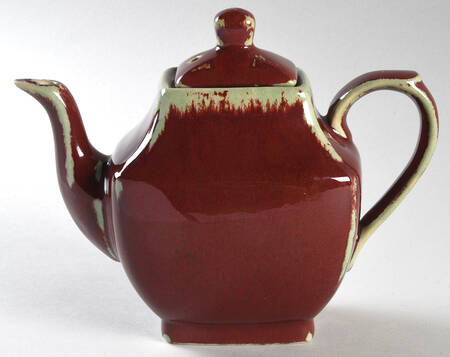 Tudor Teapot & Lid