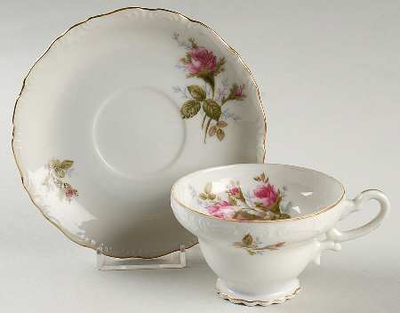 BND6 Footed Cup & Saucer Set
