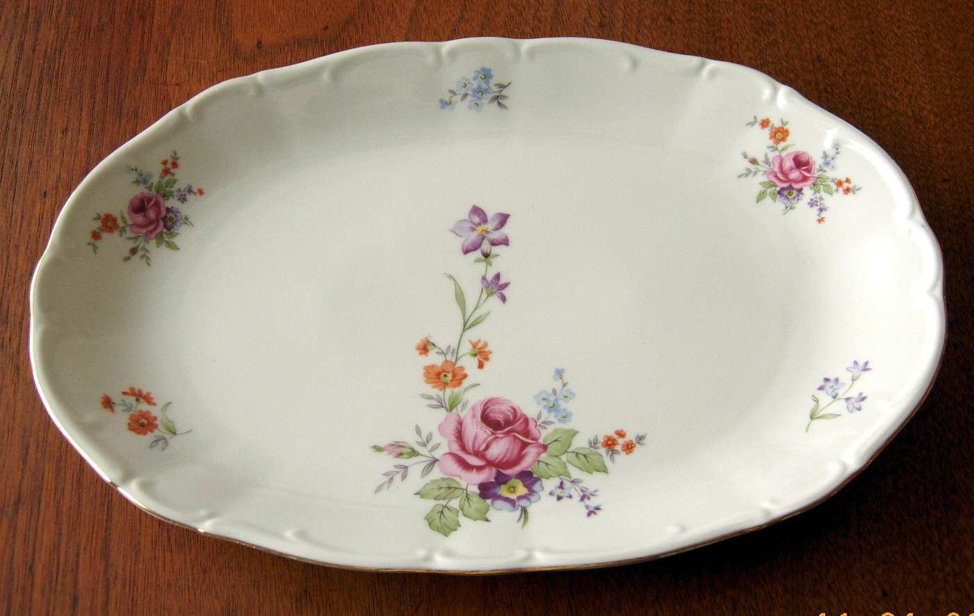 BTH207 13" Oval Serving Platter
