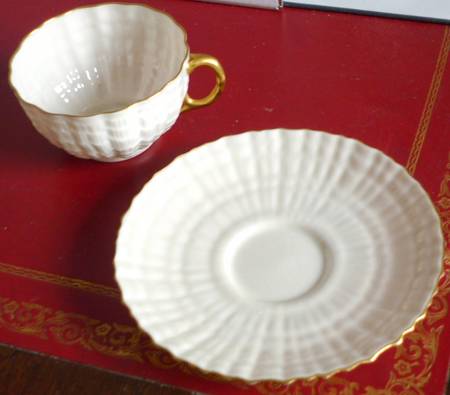 Tirdacna-White (Gold Trim) by Belleek Pottery (Ireland)