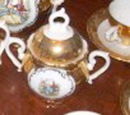 BTH211 Sugar Bowl & Lid