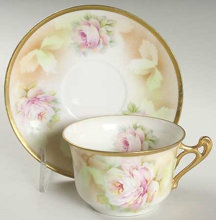 BEB43 Flat Cup & Saucer Set