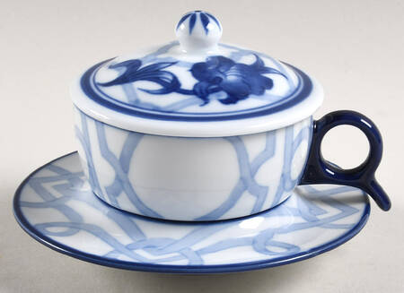 Windsor Flat Cup & Saucer Set with Lid