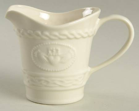 Claddagh Collection Creamer
