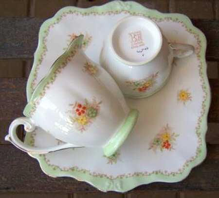 BLL16 Creamer
