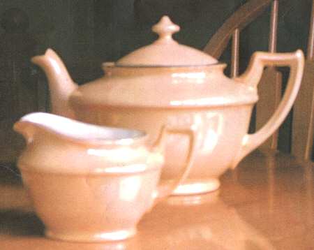 BLL17 Teapot & Lid