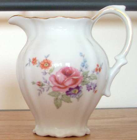 BTH227 Creamer