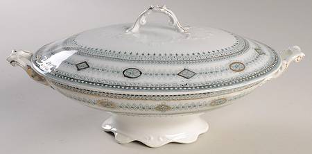 Dalmeny Green Oval Covered Vegetable