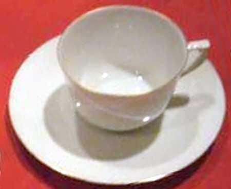 Leda Flat Cup & Saucer Set