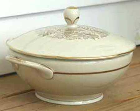 BAV389 Round Covered Vegetable