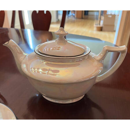 BLL18 Teapot & Lid
