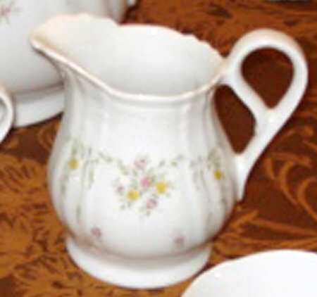 BTH238 Creamer