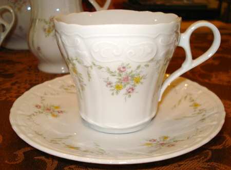 BTH238 Flat Cup & Saucer Set