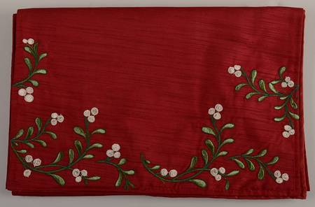 Mistletoe 14" X 72" Cloth Table Runner