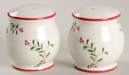 Mistletoe Salt & Pepper Set