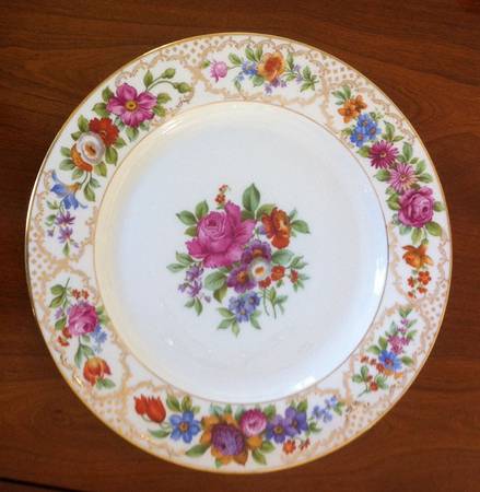 BLK163 Dinner Plate