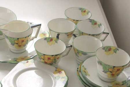 BLL19 Footed Cup & Saucer Set