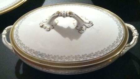 BWM21 Oval Covered Vegetable