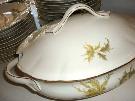 BID16 Oval Tureen & Lid