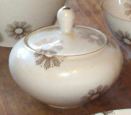 BAV431 Sugar Bowl & Lid