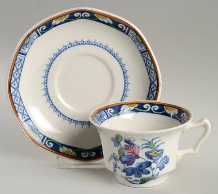 BOO62 Flat Cup & Saucer Set