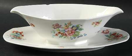BAL47 Gravy Boat with Attached Underplate
