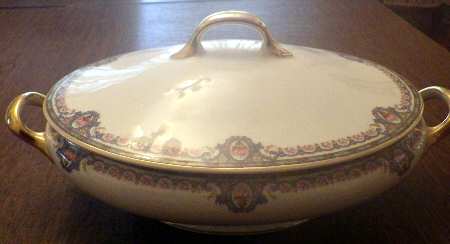 BER168 Oval Covered Vegetable