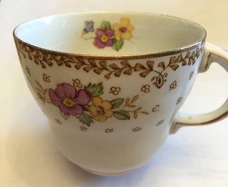 Theme Footed Cup