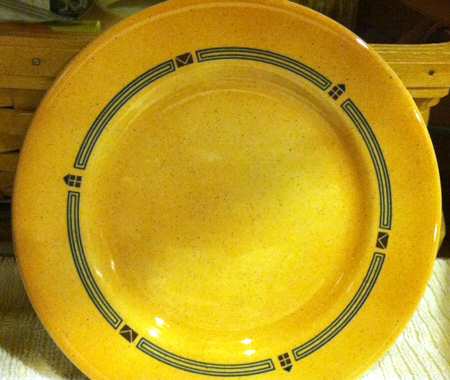 BUF169 by Buffalo Pottery