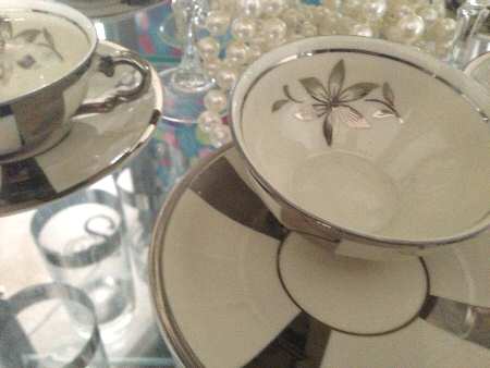 MIT408 Footed Cup & Saucer Set