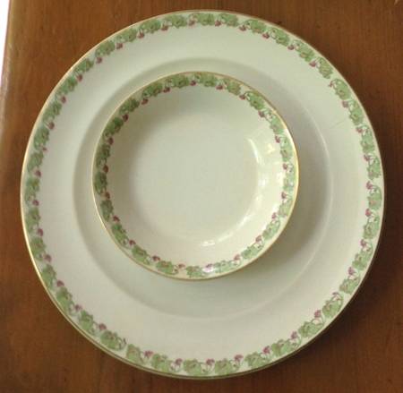 BUF172 by Buffalo Pottery