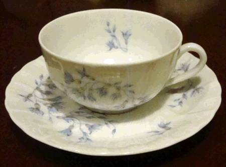 BER637 Flat Cup & Saucer Set