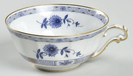 BER650 Footed Cup