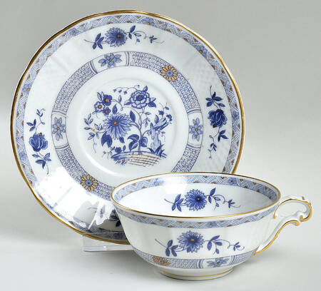 BER650 Footed Cup & Saucer Set
