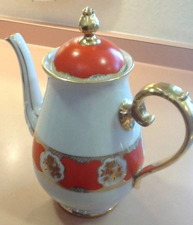 8235 Coffee Pot & Lid
