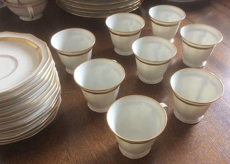 BER679 Footed Demitasse Cup & Saucer Set