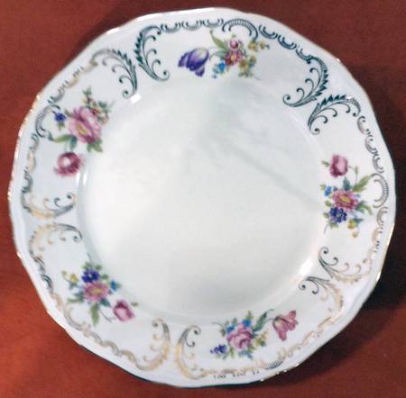 BAV528 Luncheon Plate