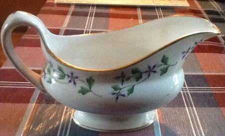 BOO70 Gravy Boat