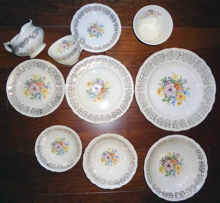 Dubarry Footed Cup & Saucer Set