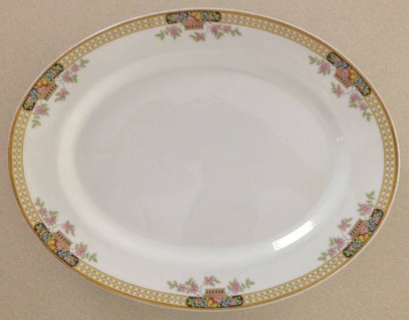 Winton (Design on Edge) 13" Oval Serving Platter