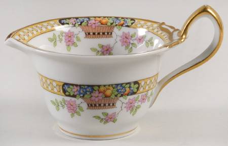 Winton (Design on Edge) Creamer