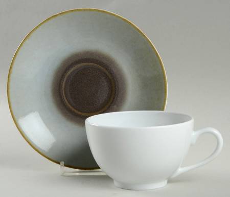 Iris Flat Cup & Saucer Set