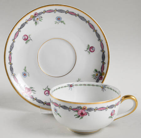 Flat Cup & Saucer Set
