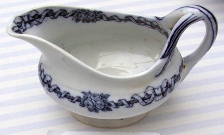 Entwined Ribbon Gravy Boat