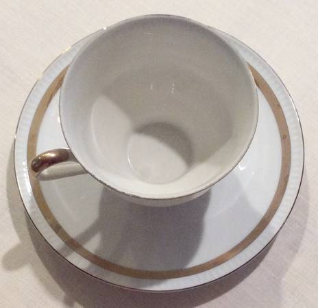 620 Flat Cup & Saucer Set